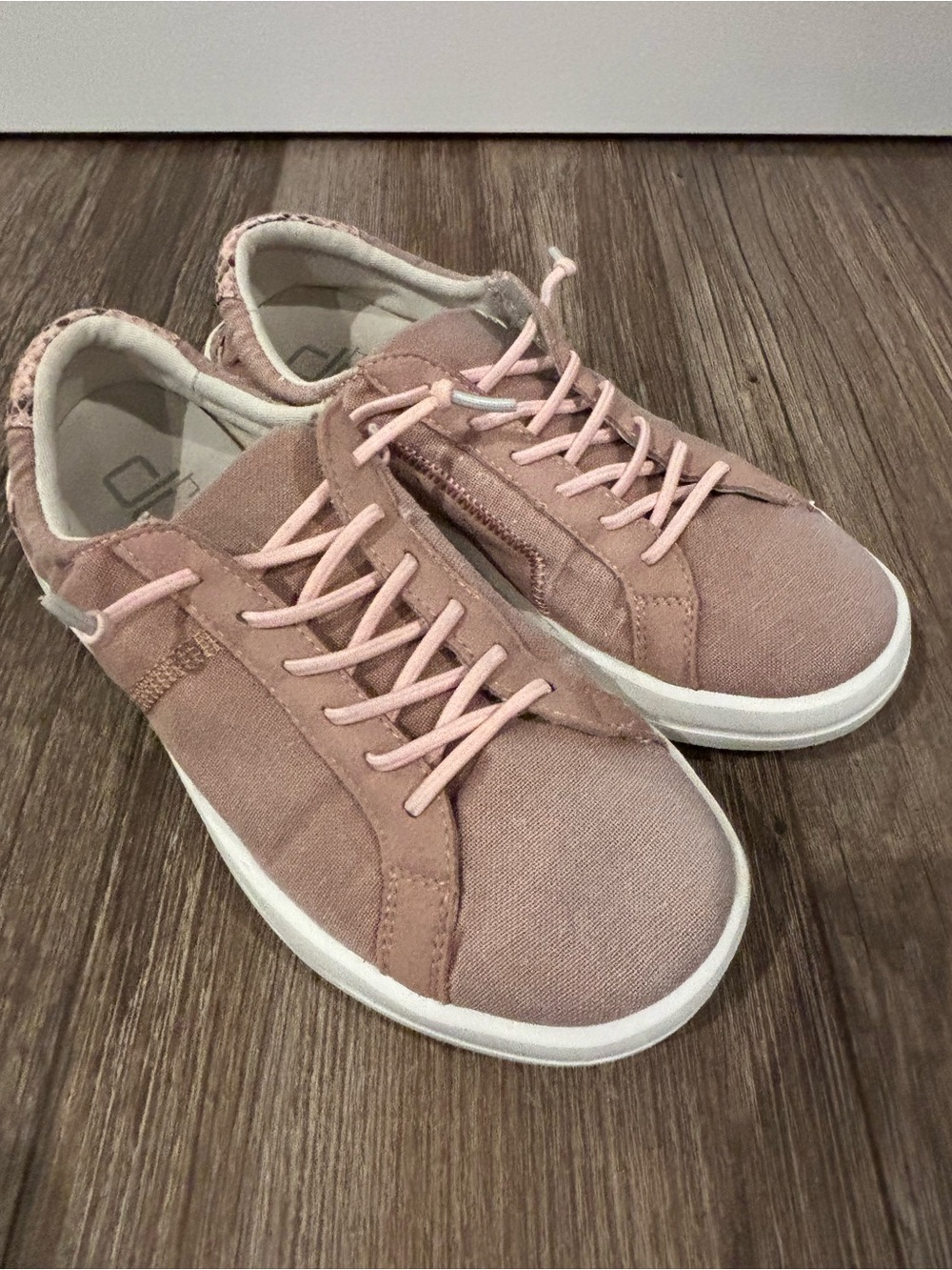 HEYDUDE Karina slip-on sneakers size women’s 8